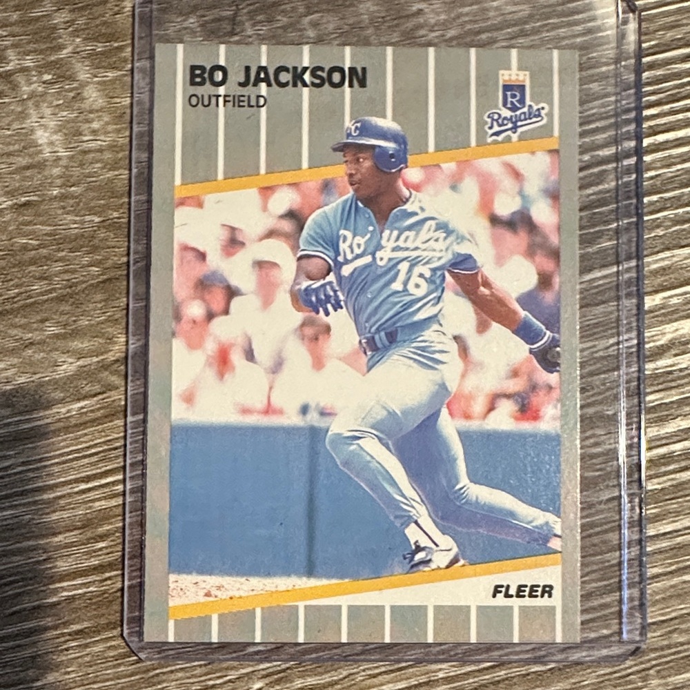 Super Rare 1989 Fleer Bo Jackson Error Baseball Card